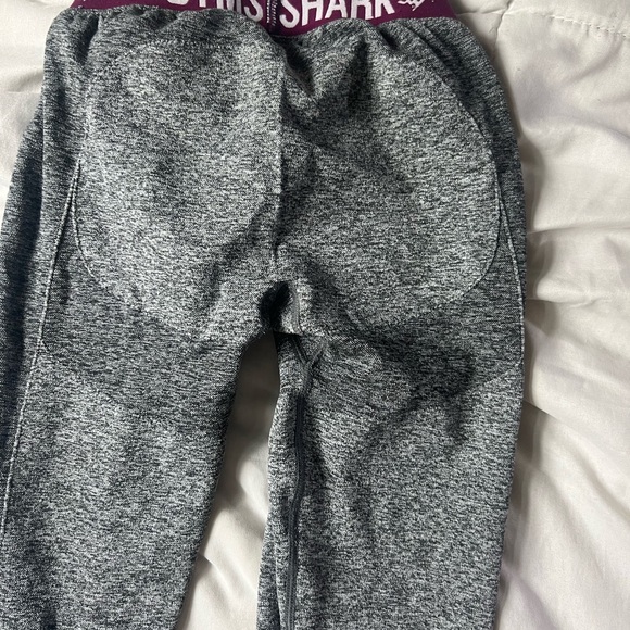 Gym shark leggings - Picture 2 of 2